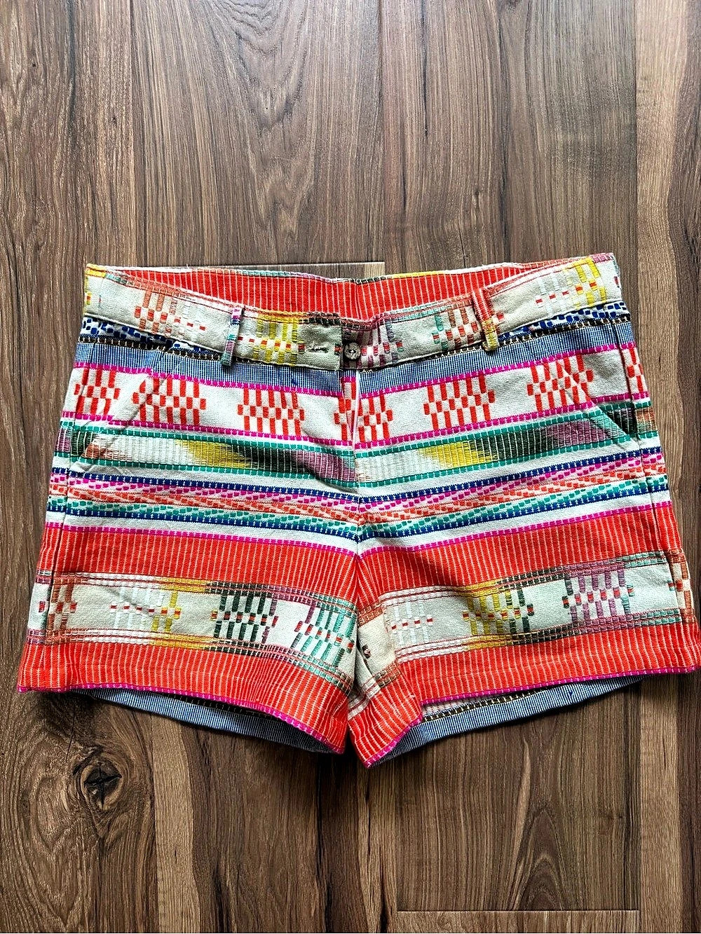 Ivy Jane Geometric High Waist Shorts in Red & Multicolor Size Medium